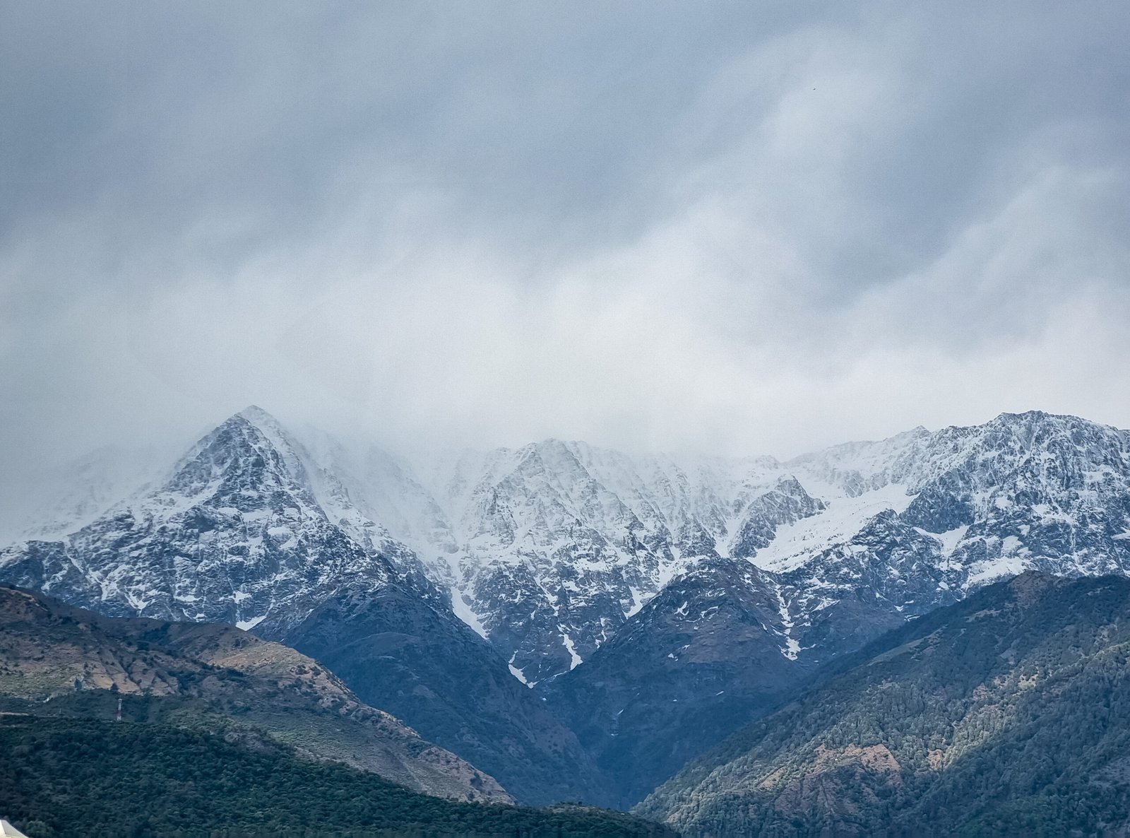 image of himalaya in Dharamshala captured by Jainish Soni